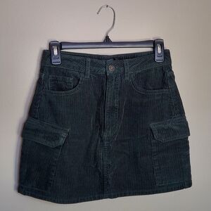 Dark Green Corduroy Skirt || 100% Cotton || Forever 21 || Size S